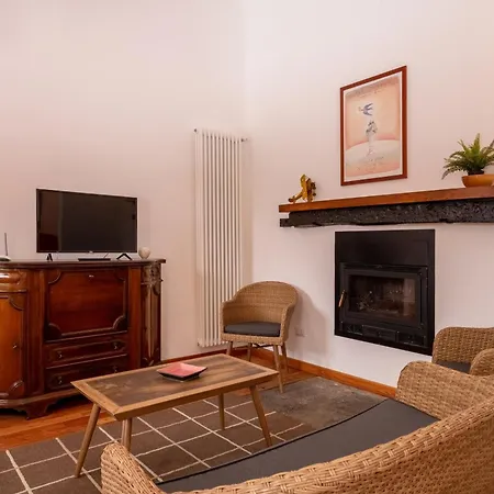 Rossa By Wonderful Italy *