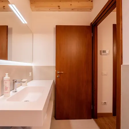 Rossa By Wonderful Italy * ベッラージョ